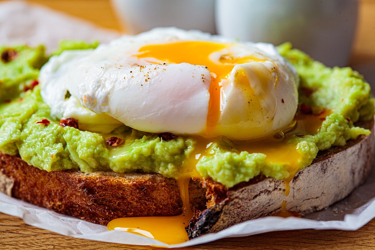 Avocado Toast cu Ou – Rețeta Fitness Perfectă pentru Mic Dejun Rapid
